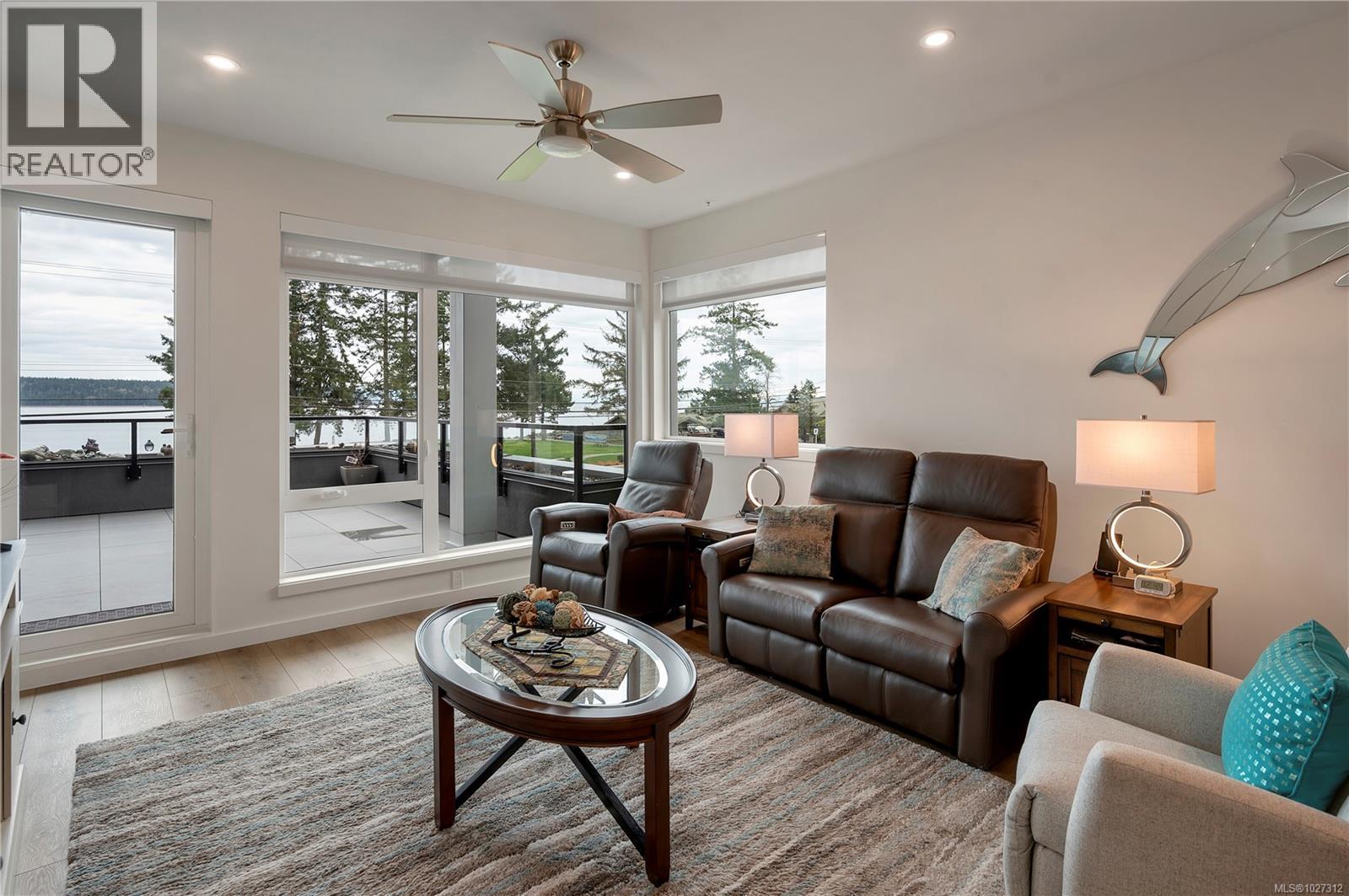 #204 684 ISLAND HWY S - 9