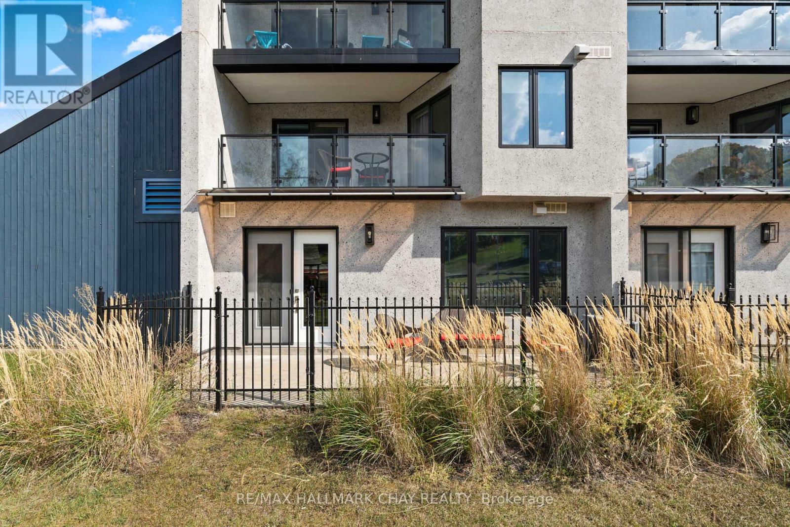 ##G01 80 HORSESHOE BOULEVARD - 5