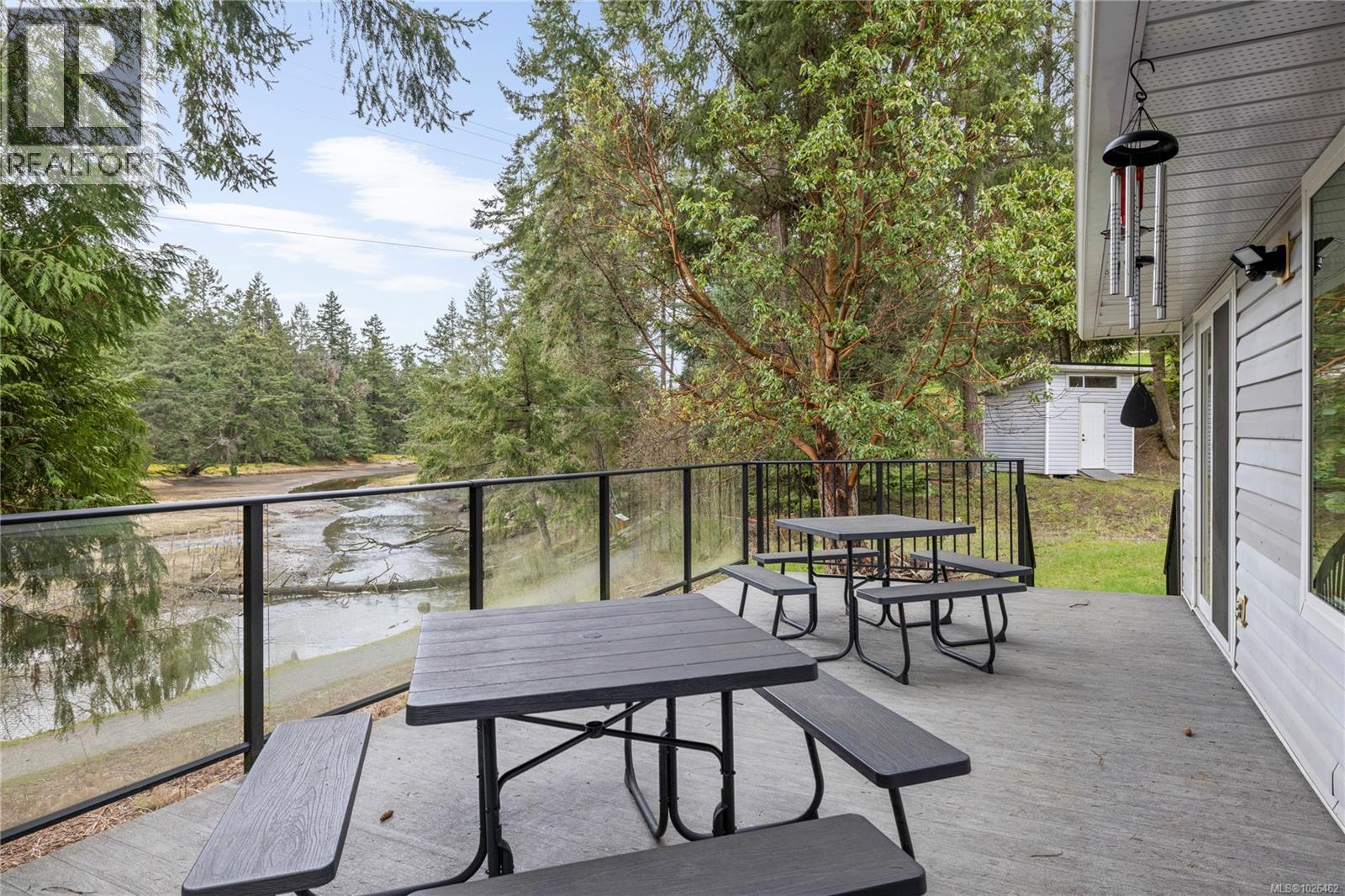 1665 Northwest Bay Rd, Nanoose Bay