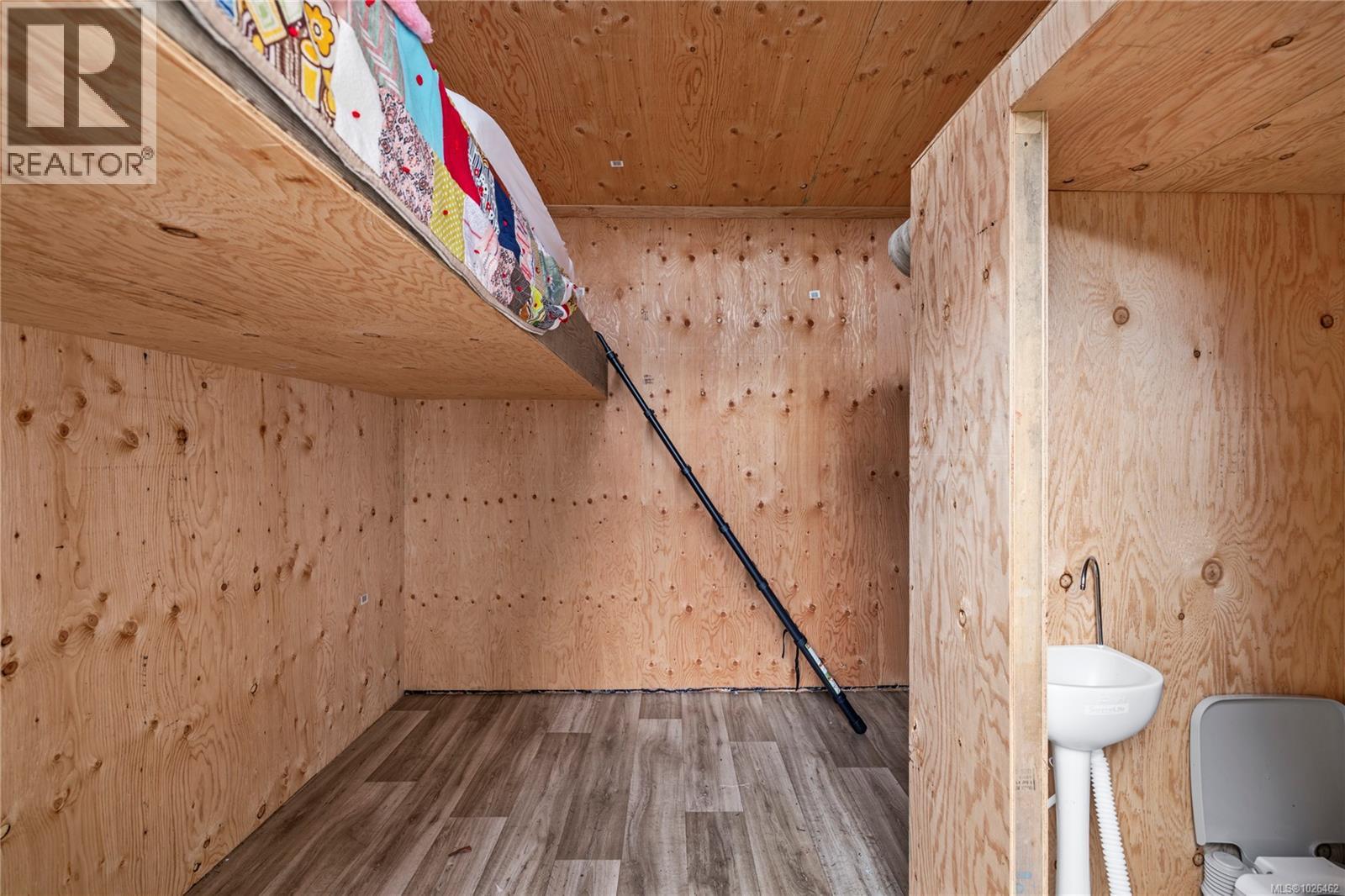 1665 Northwest Bay Rd, Nanoose Bay