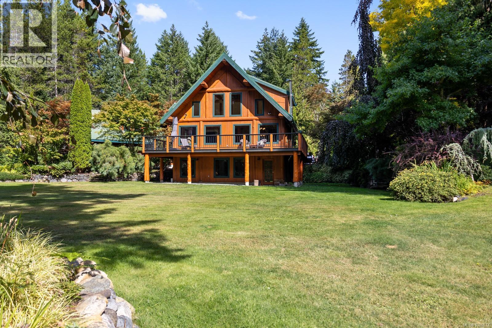 900 Spider Lake Rd, Qualicum Beach