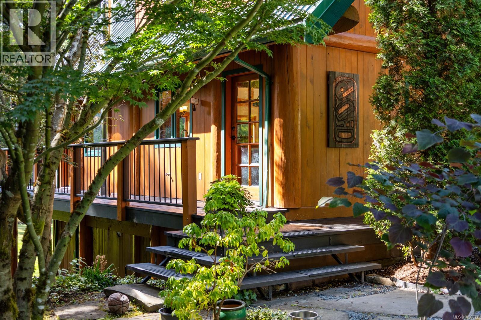 900 Spider Lake Rd, Qualicum Beach