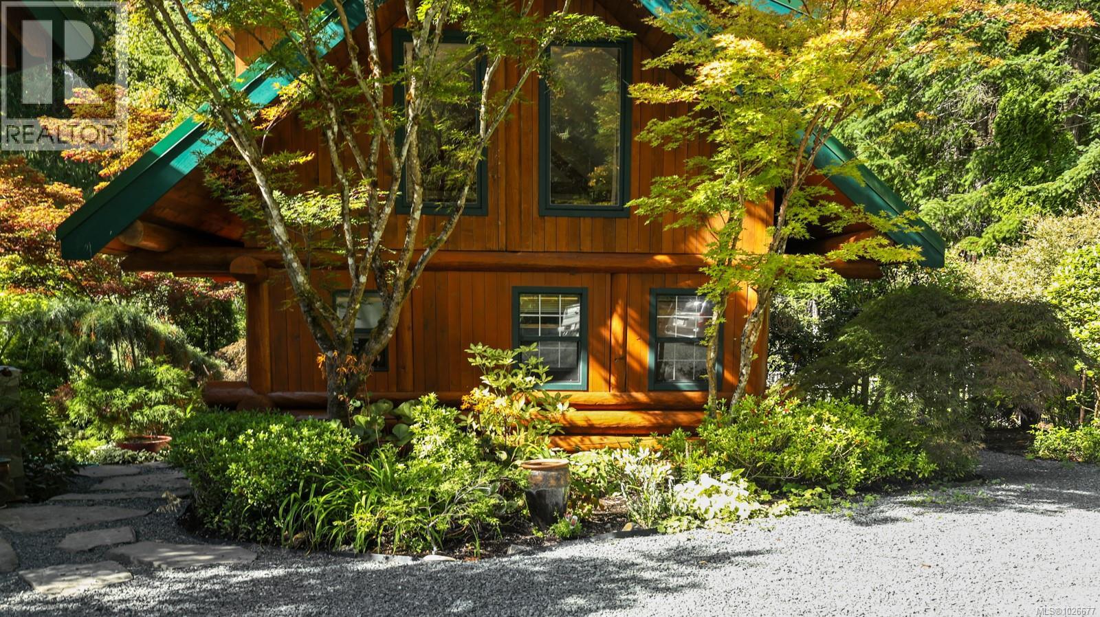 900 Spider Lake Rd, Qualicum Beach