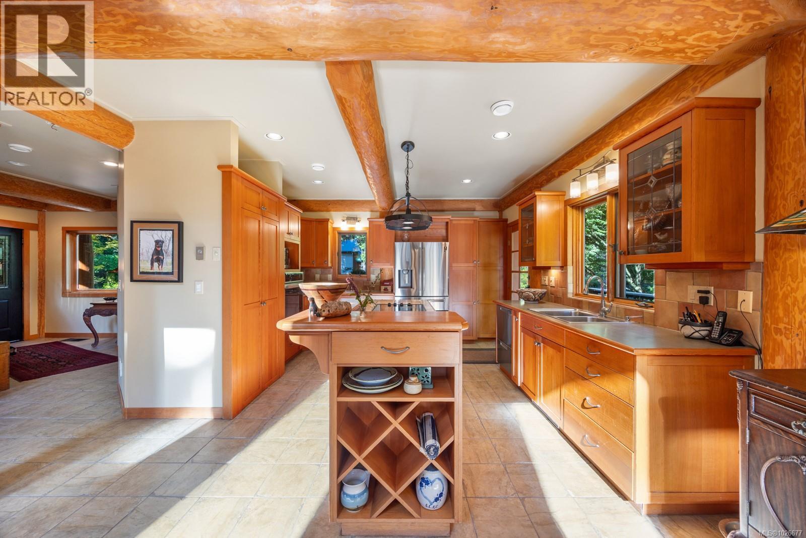 900 Spider Lake Rd, Qualicum Beach