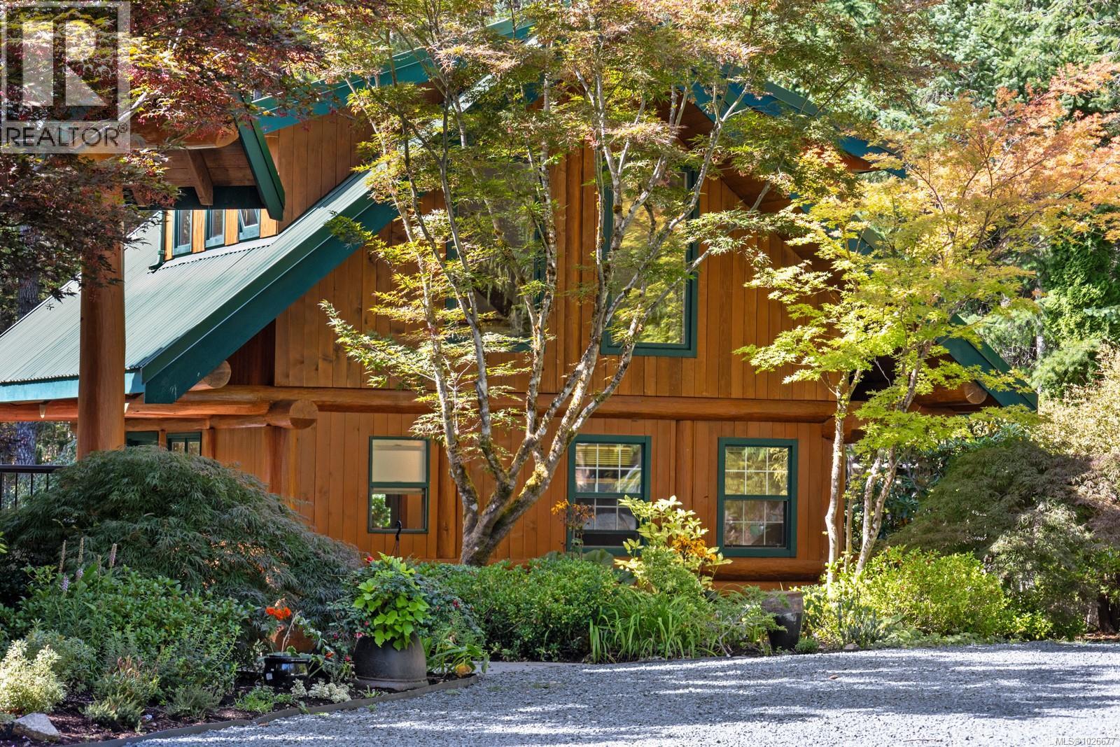 900 Spider Lake Rd, Qualicum Beach