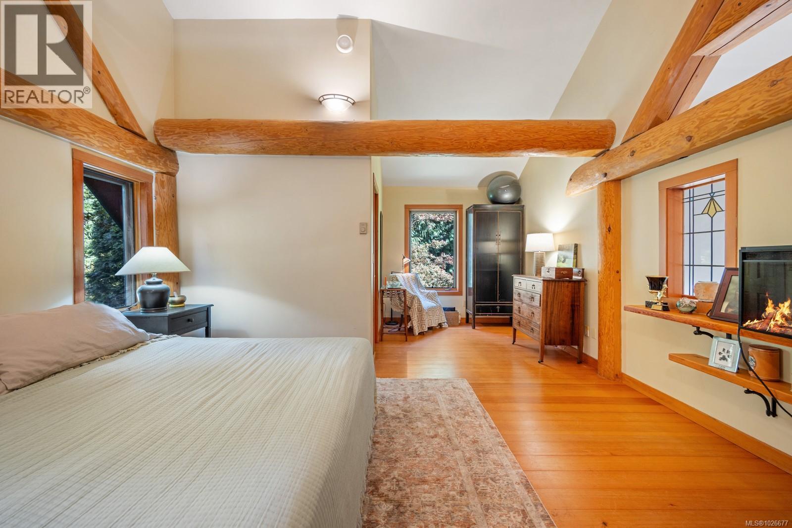 900 Spider Lake Rd, Qualicum Beach