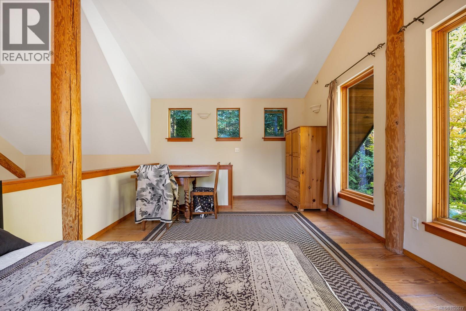 900 Spider Lake Rd, Qualicum Beach