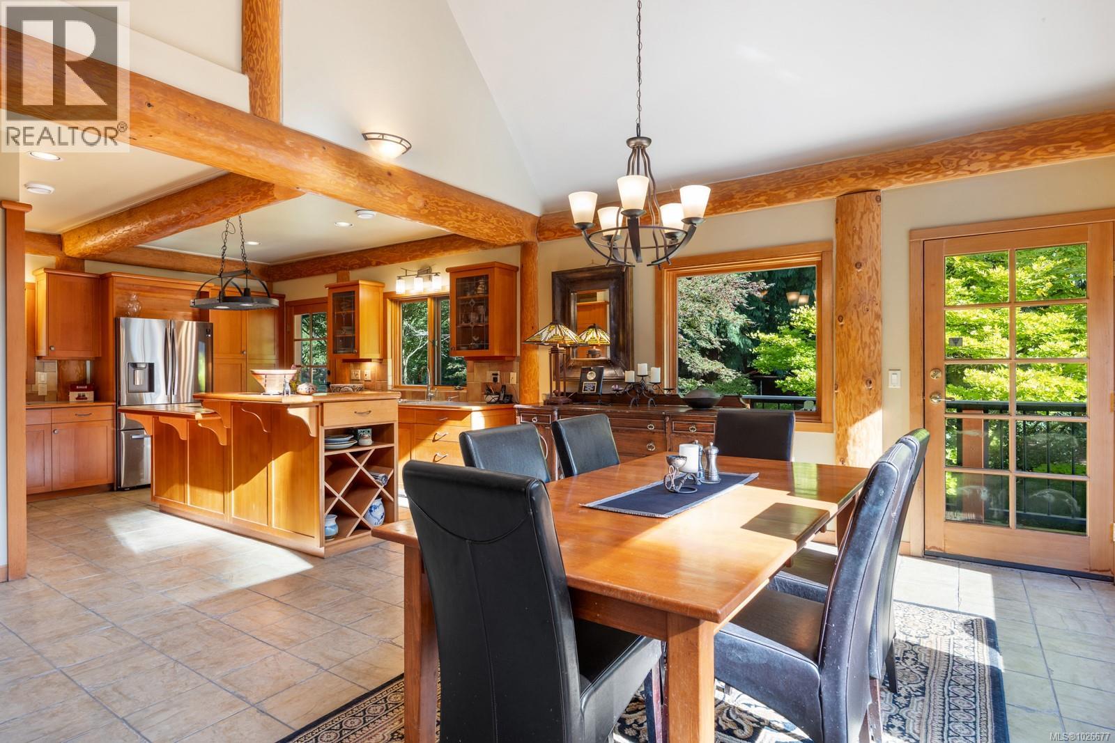 900 Spider Lake Rd, Qualicum Beach
