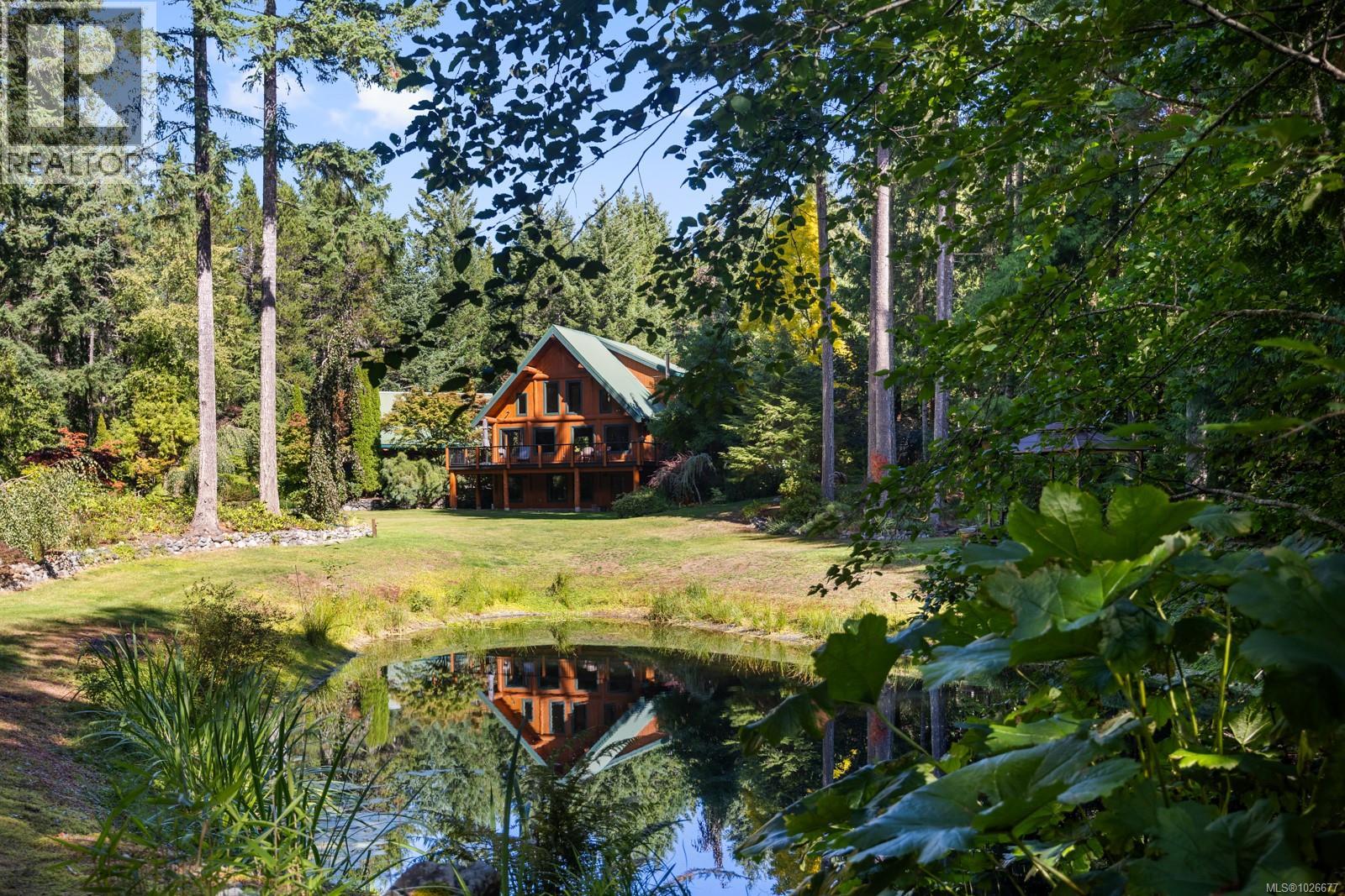 900 Spider Lake Rd, Qualicum Beach