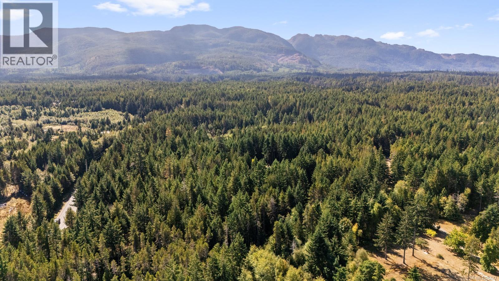 900 Spider Lake Rd, Qualicum Beach