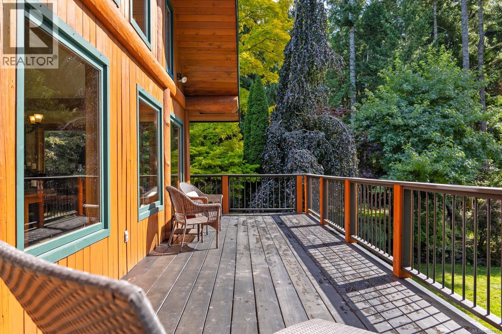 900 Spider Lake Rd, Qualicum Beach