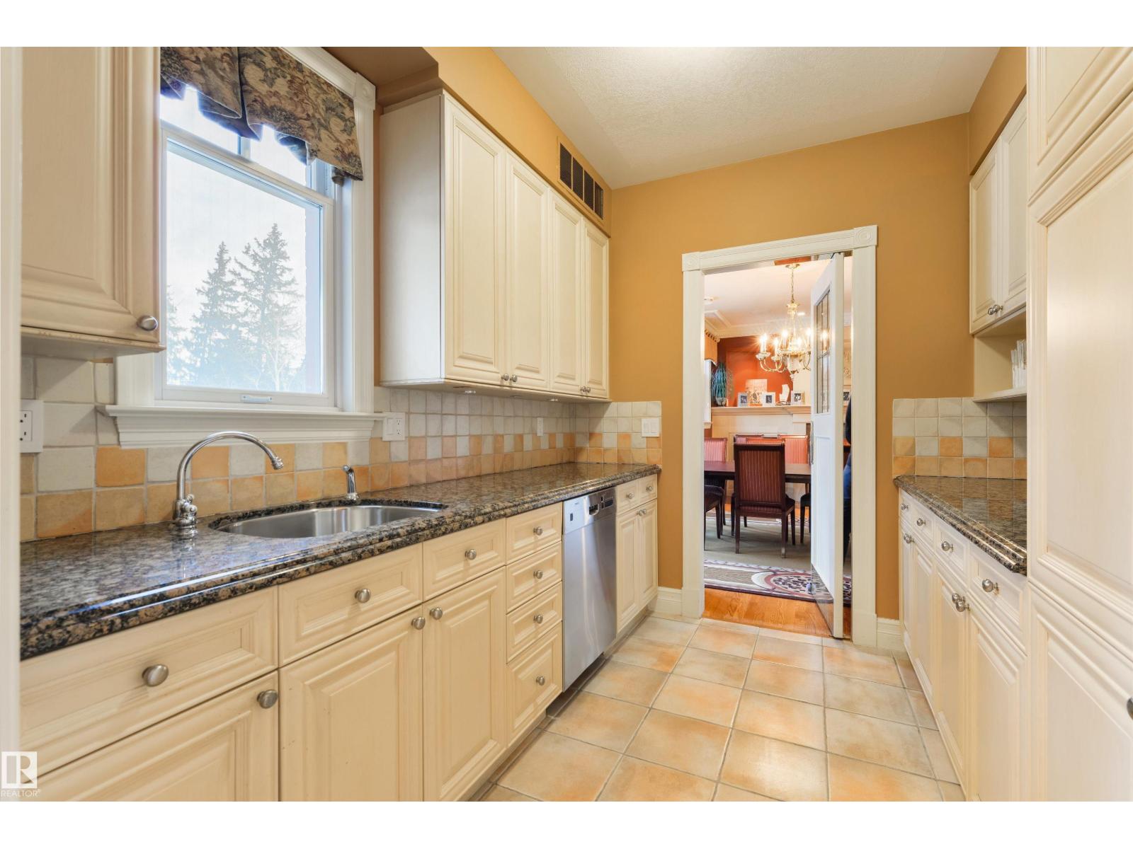 108 WESTBROOK DR NW - 22