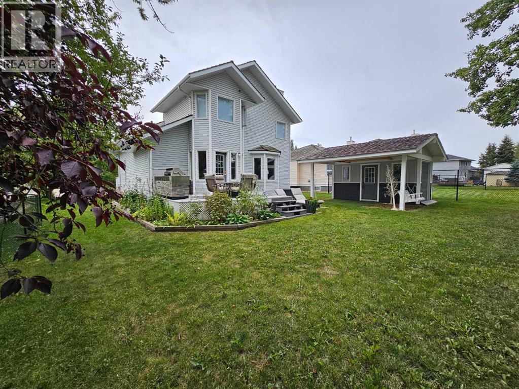 9424 Wedgewood Drive N - Photo 3 of 50, Wedgewood, Alberta