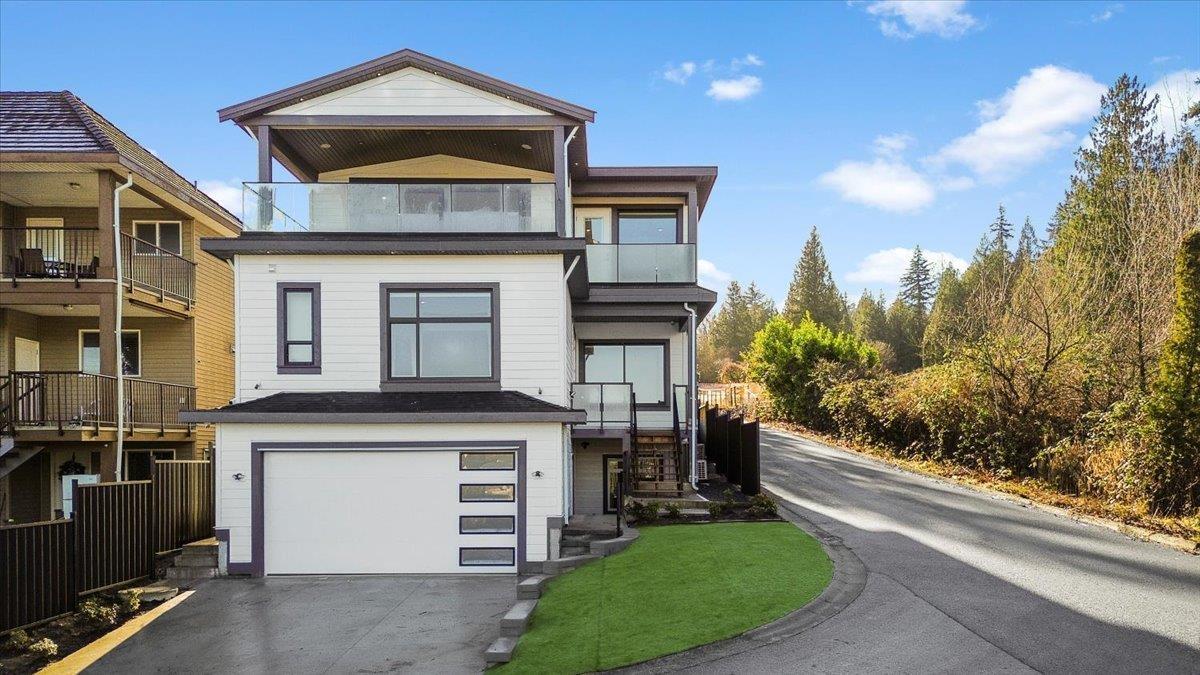 17317 103A AVENUE - Photo 4 of 40, Surrey, British Columbia