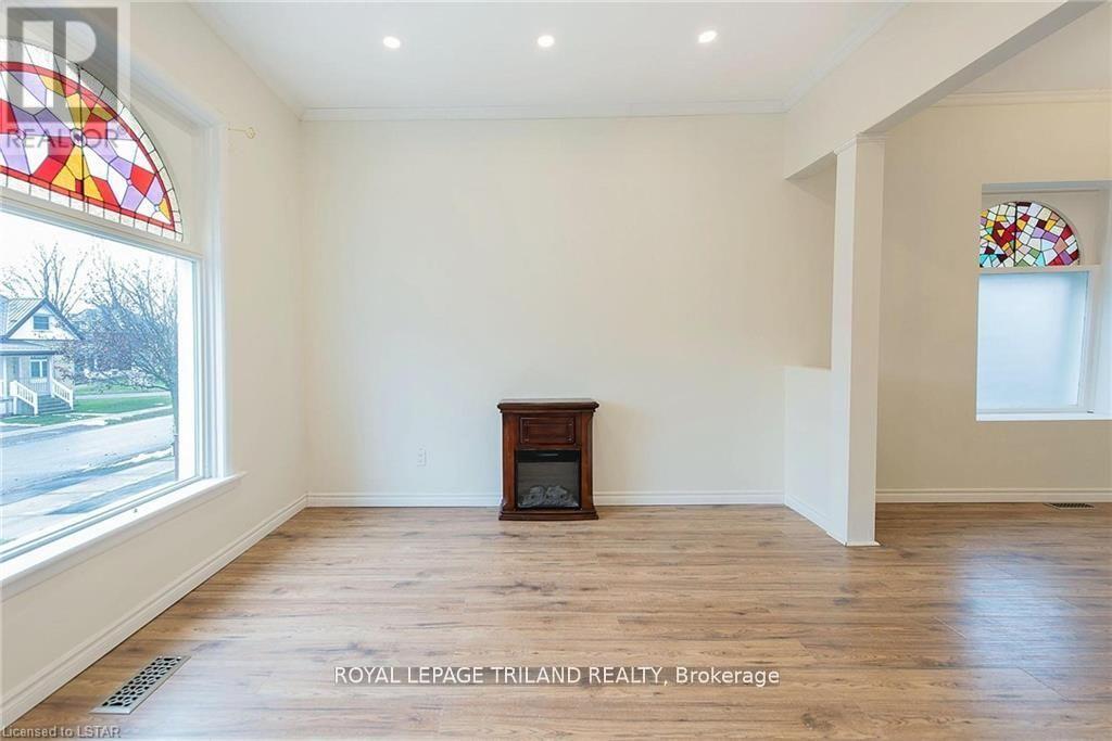 101 MALAKOFF STREET - Photo 4 of 22, St. Thomas, Ontario