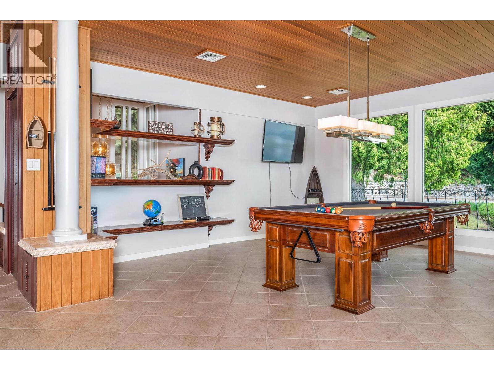 8180 Tronson Road, Vernon