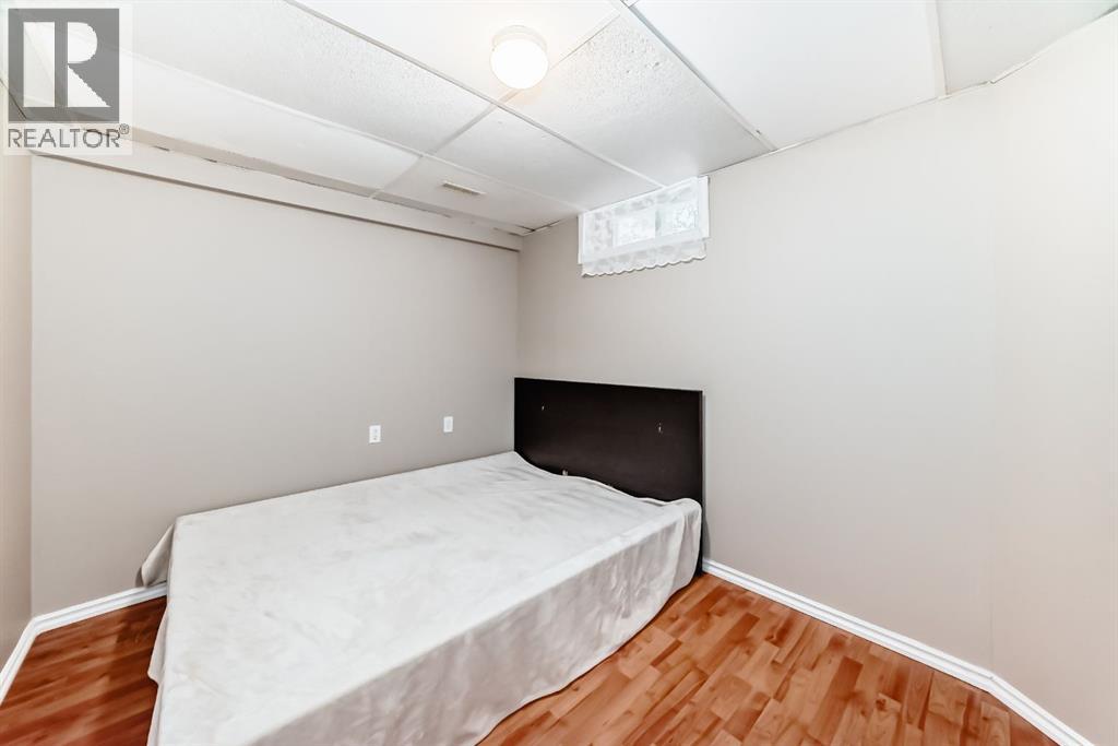 Single Family House for Sale in  MARTINRIDGE Place NE Martindale Calgary 