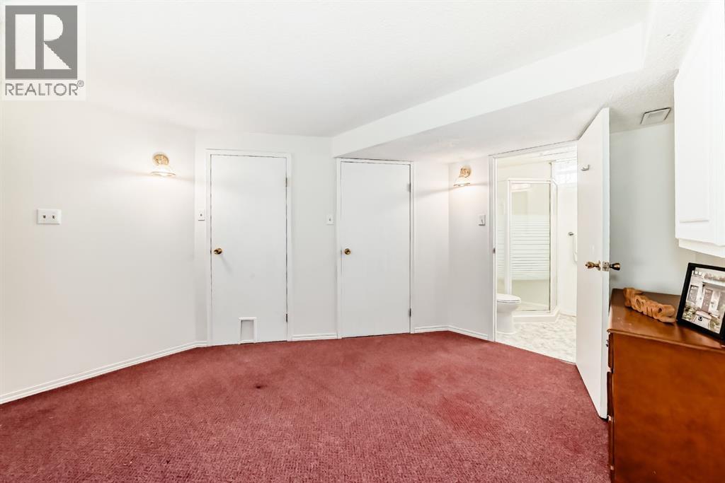 Single Family House for Sale in  MARTINRIDGE Place NE Martindale Calgary 