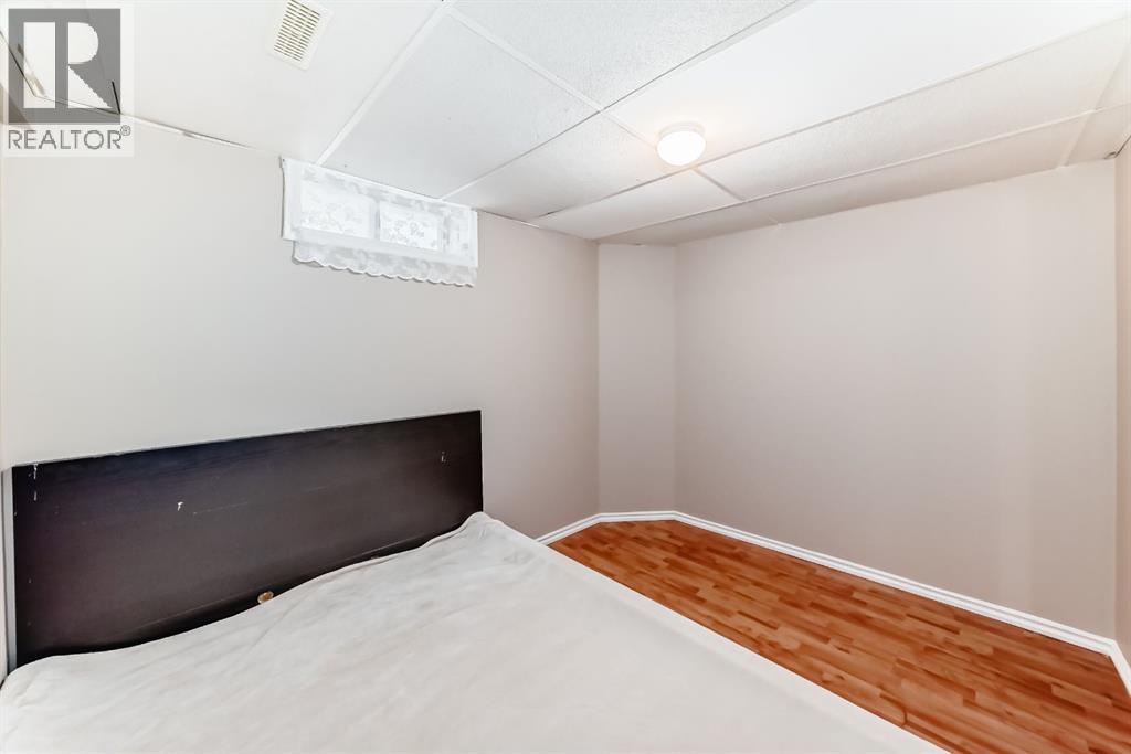 Single Family House for Sale in  MARTINRIDGE Place NE Martindale Calgary 