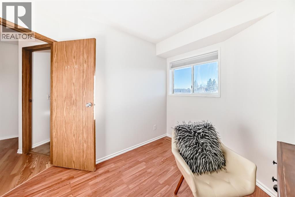 Single Family House for Sale in  MARTINRIDGE Place NE Martindale Calgary 