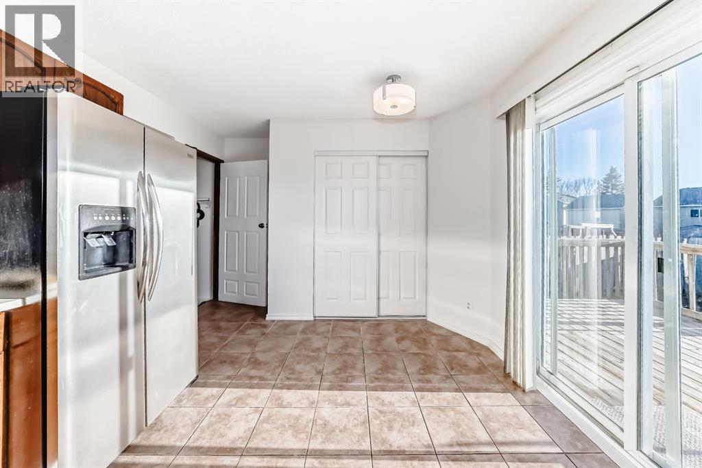 Single Family House for Sale in  MARTINRIDGE Place NE Martindale Calgary 