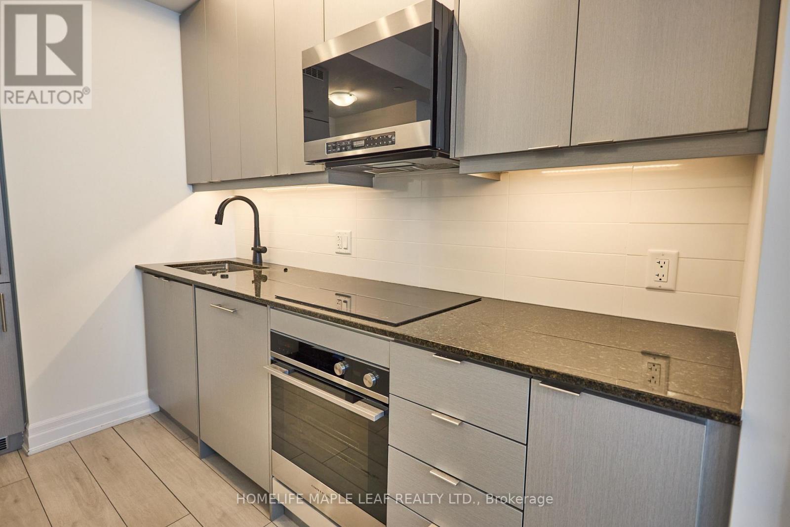 #3201 30 ELM DRIVE W - 10
