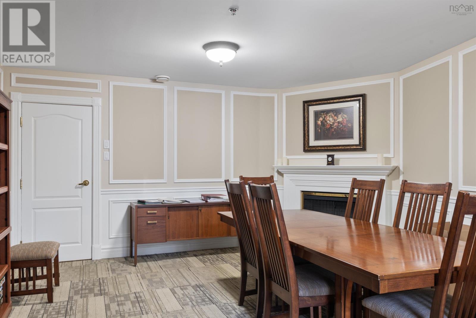 Property 15 of 41 of 211 52 Whitehall Crescent