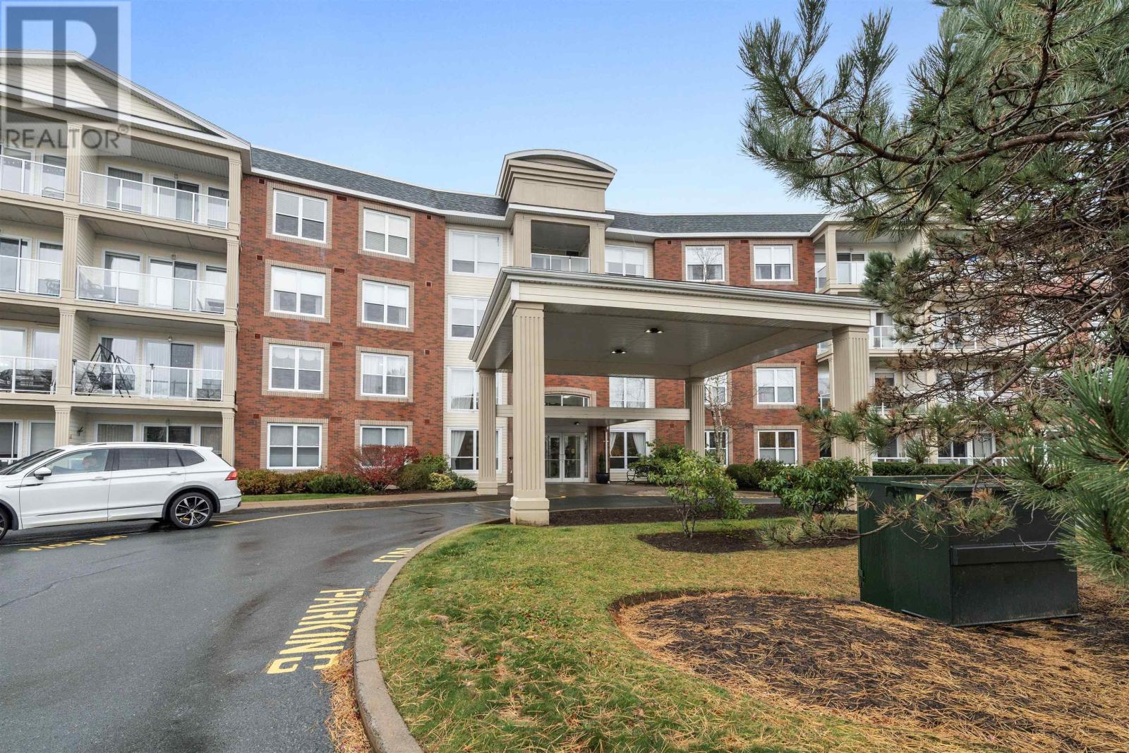 Property 3 of 41 of 211 52 Whitehall Crescent