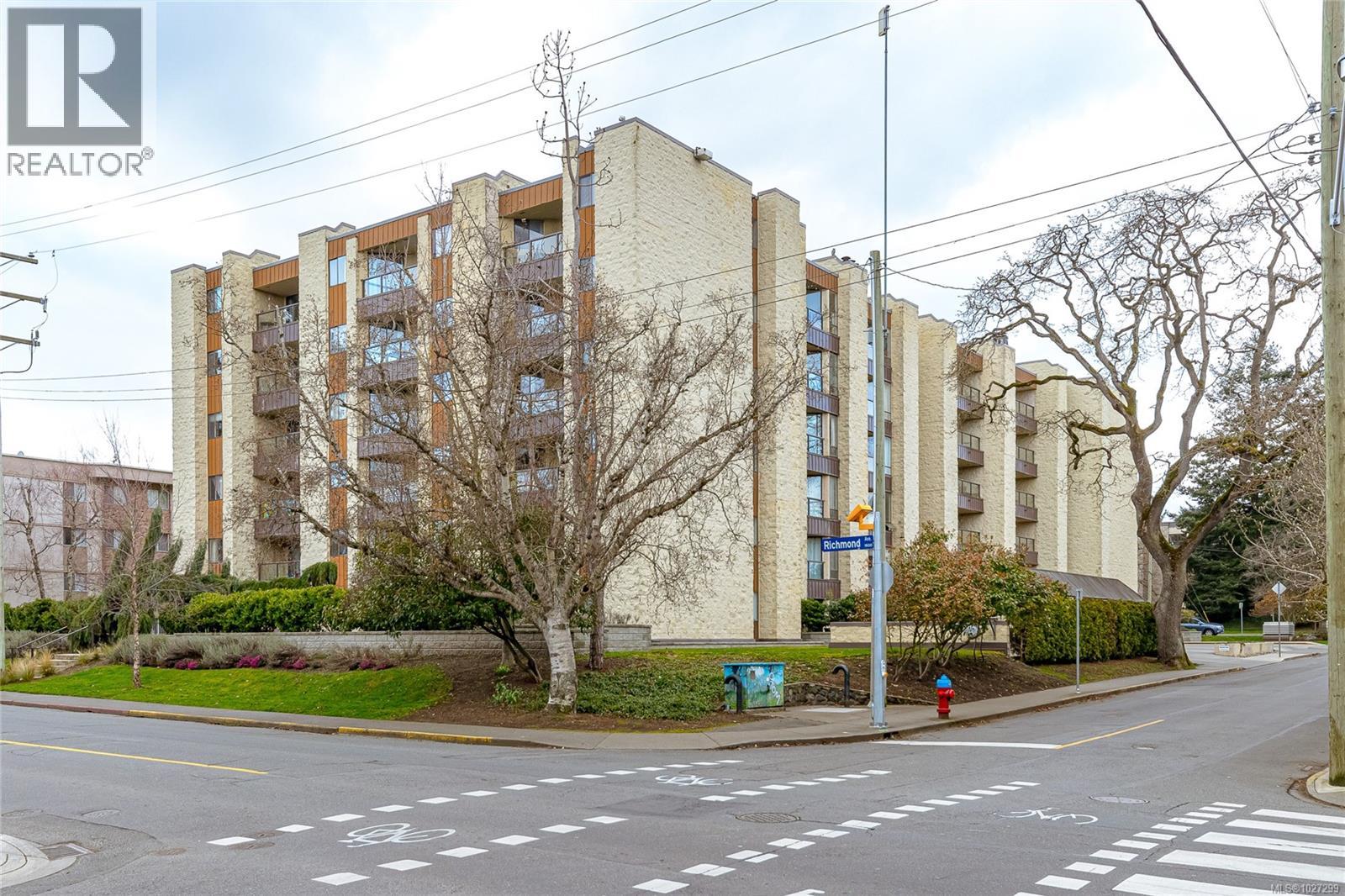 209 1745 Leighton Road, Victoria