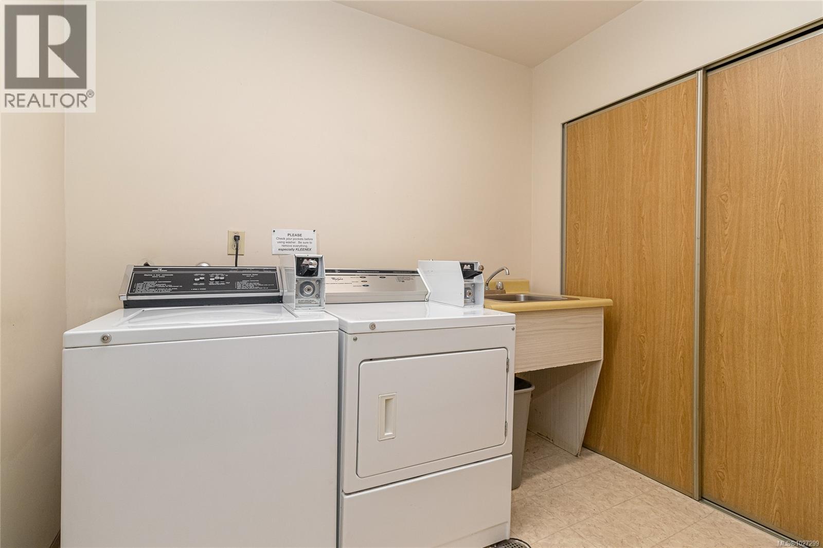 209 1745 Leighton Road, Victoria