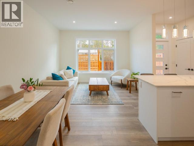 102-5191 MANSON AVE, Powell River