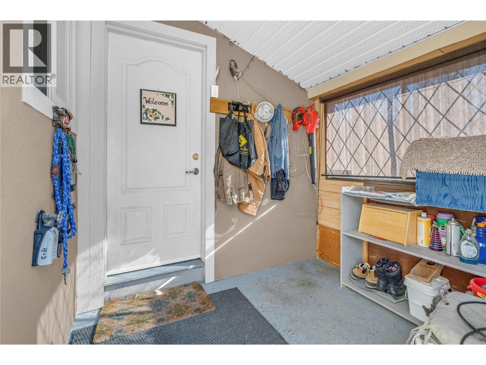 5615 Simpson Road, Summerland