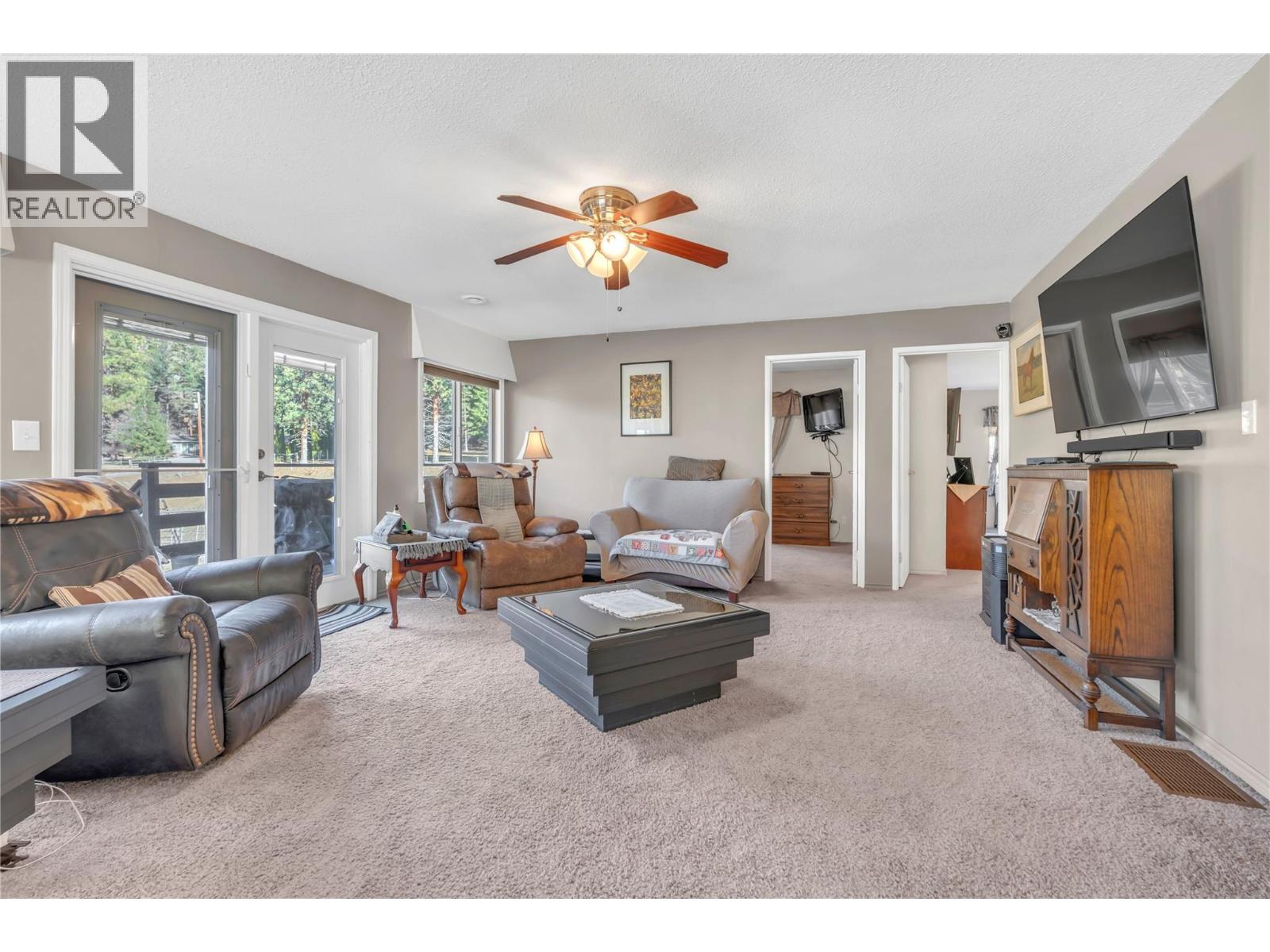 5615 Simpson Road, Summerland