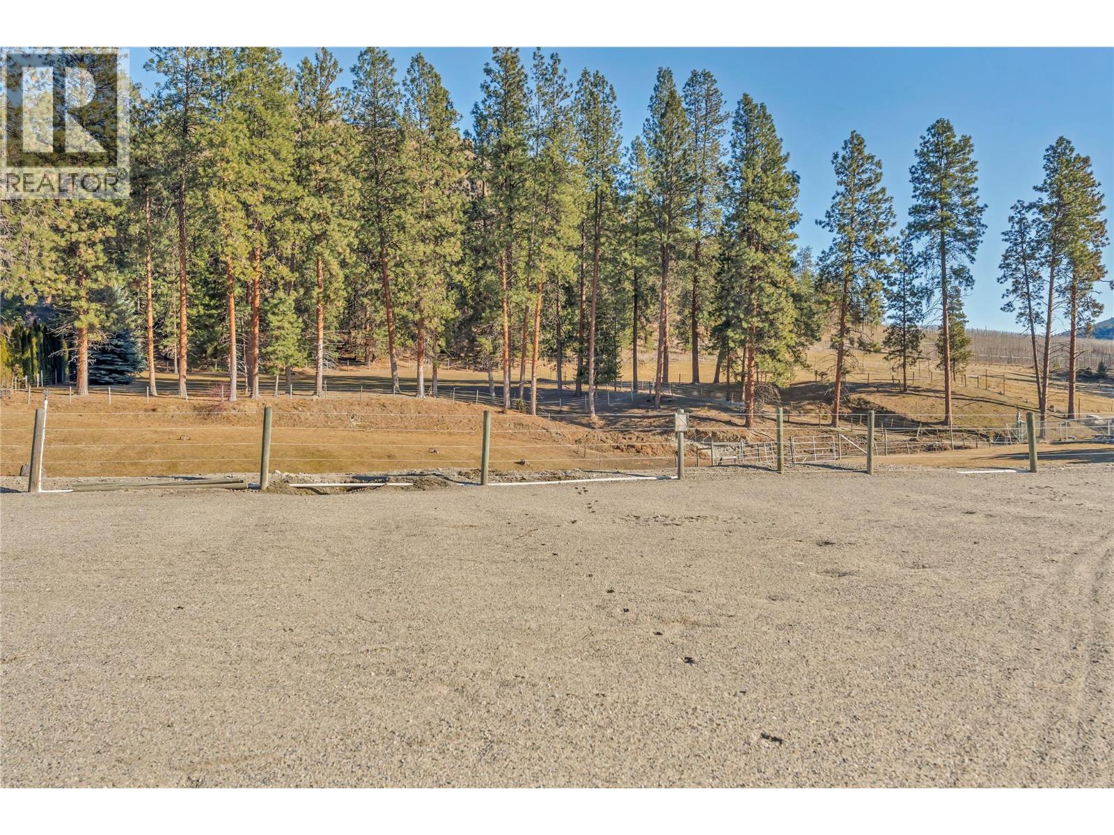 5615 Simpson Road, Summerland