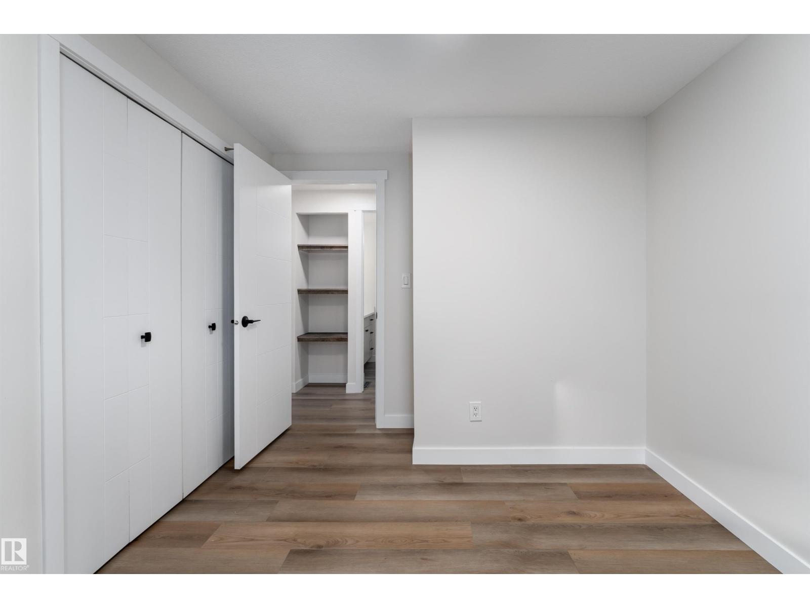 2001 West View GR NW, Edmonton