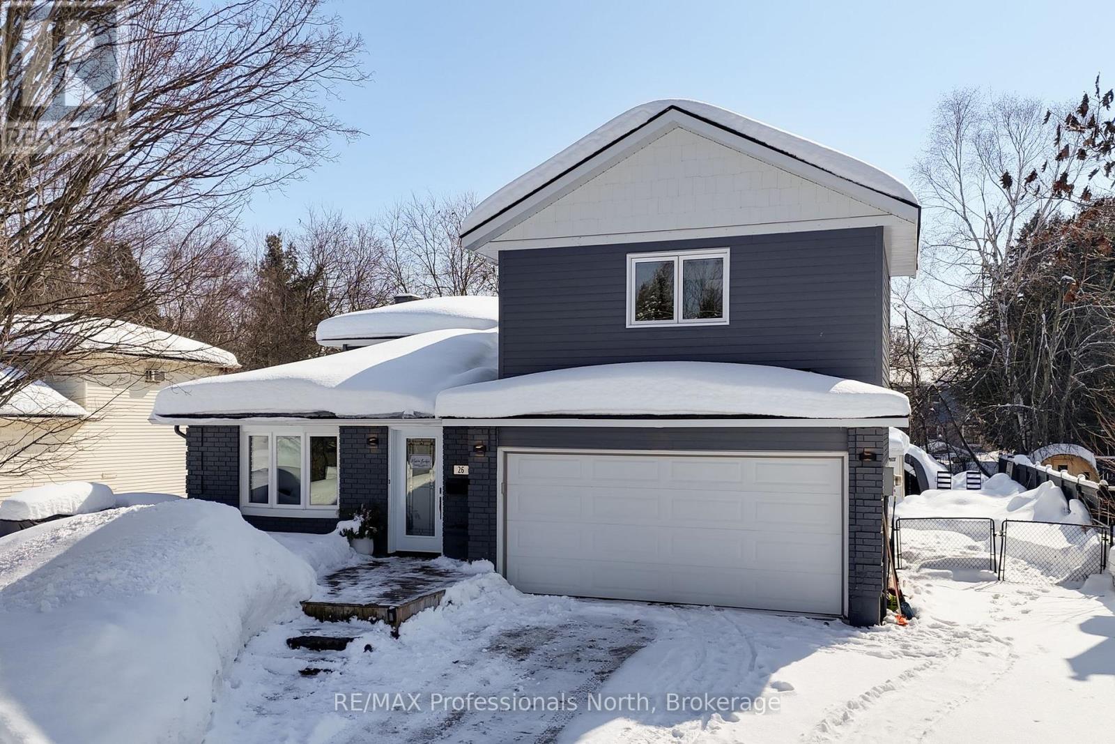 26 MAYPARK DRIVE - Photo 3 of 48, Bracebridge (Monck (Bracebridge)), Ontario