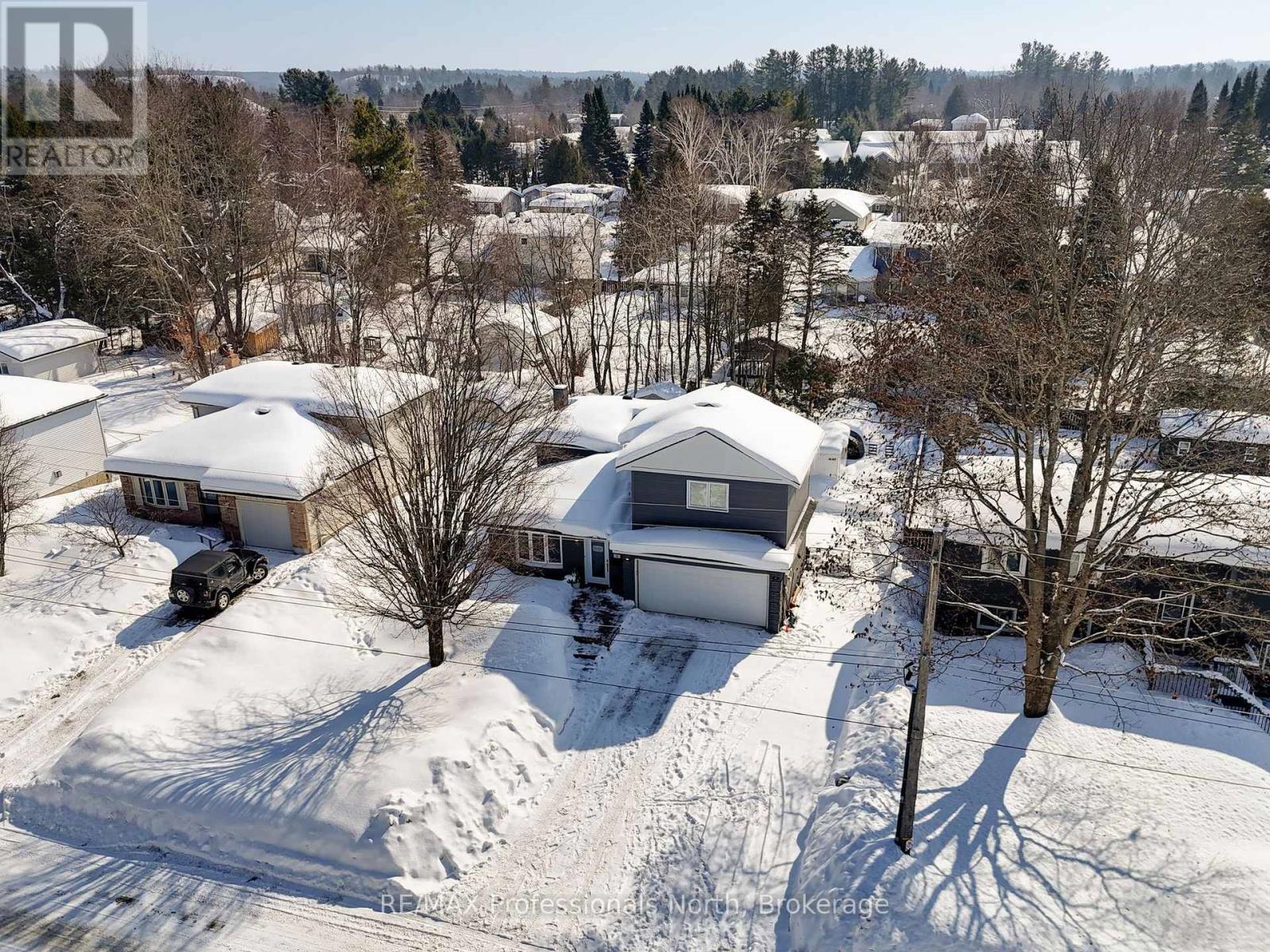 26 MAYPARK DRIVE - Photo 4 of 48, Bracebridge (Monck (Bracebridge)), Ontario