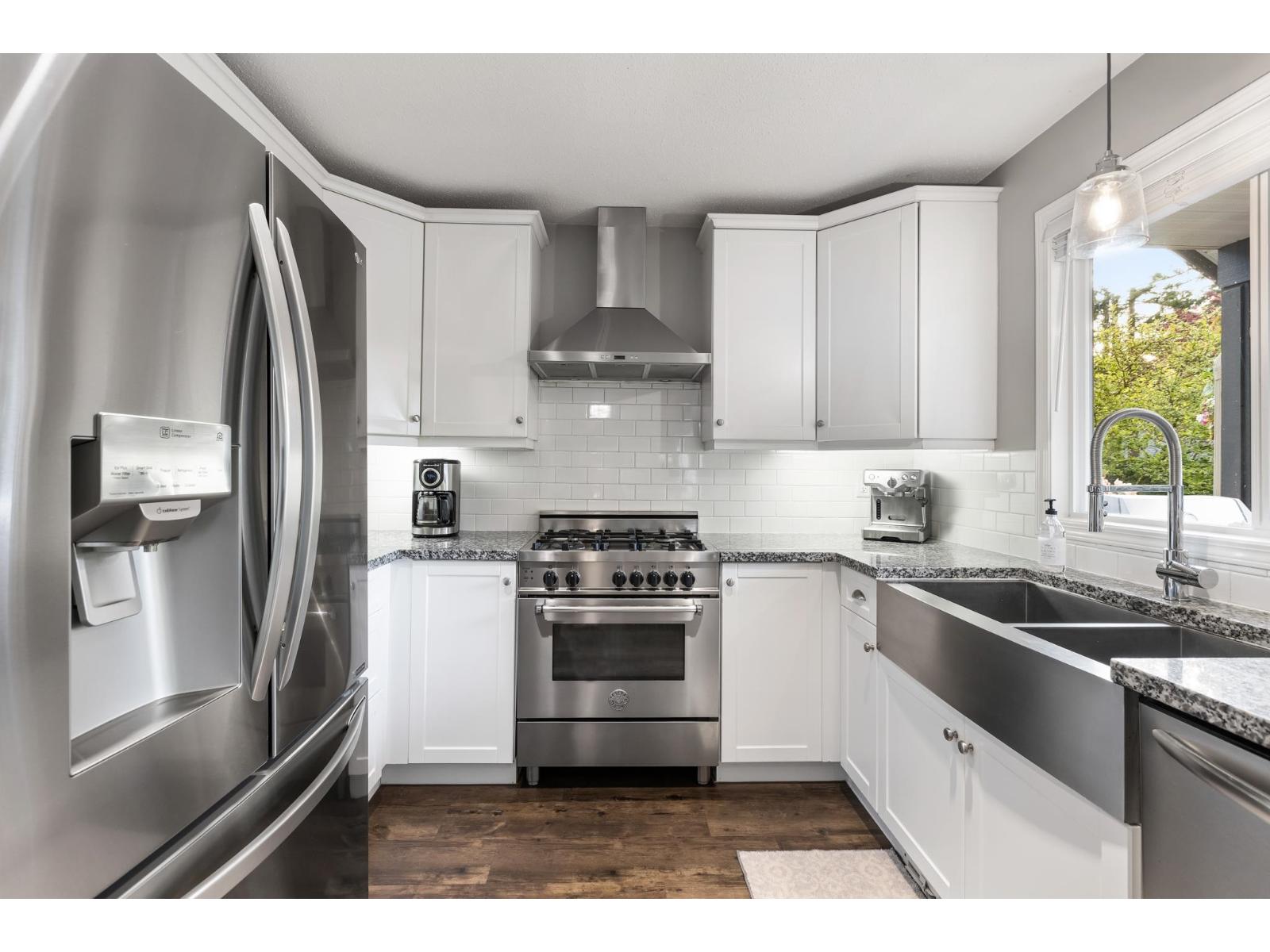 511 COTTONWOOD AVENUE, Harrison Hot Springs, Harrison Hot Springs