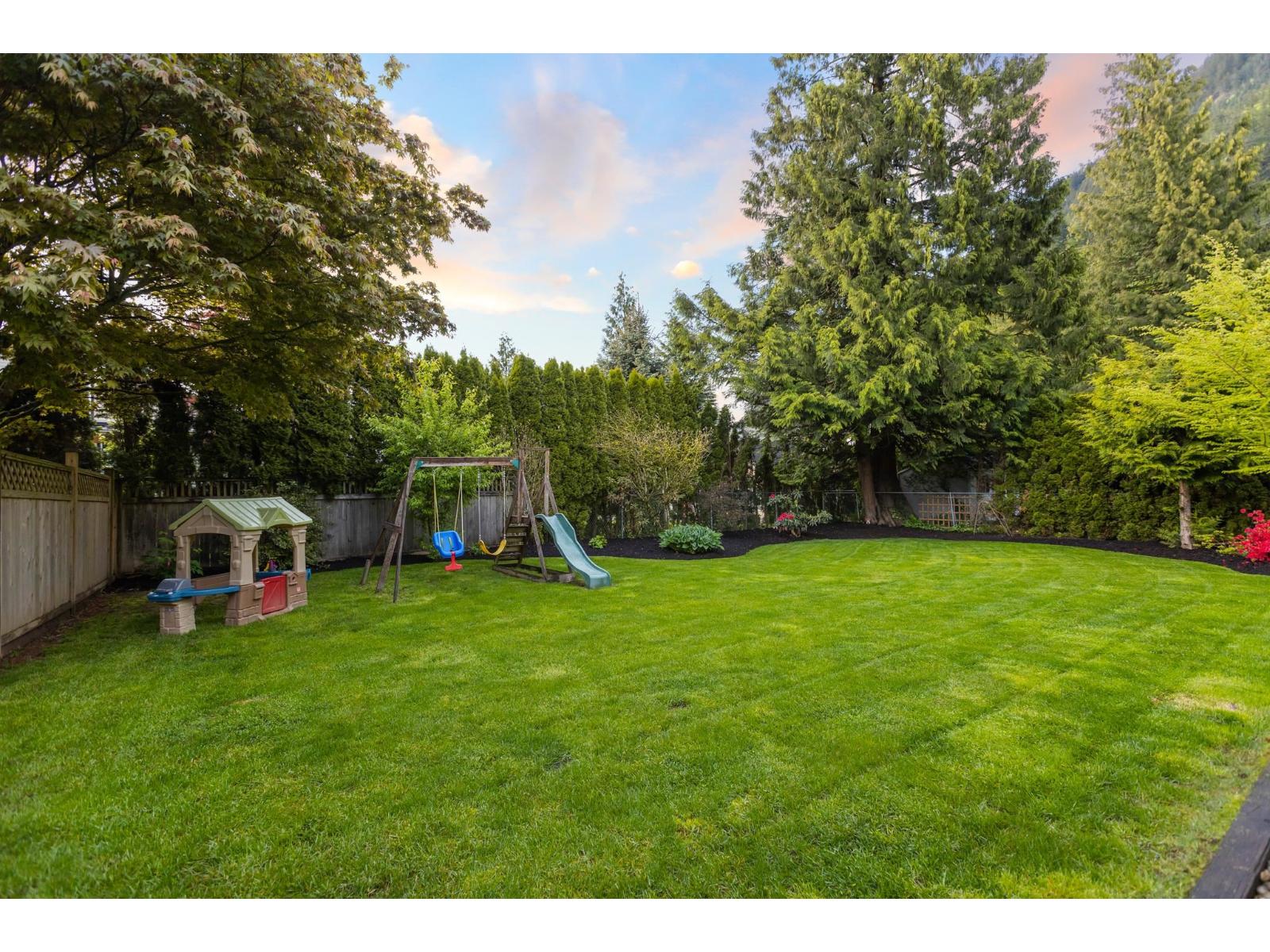 511 COTTONWOOD AVENUE, Harrison Hot Springs, Harrison Hot Springs