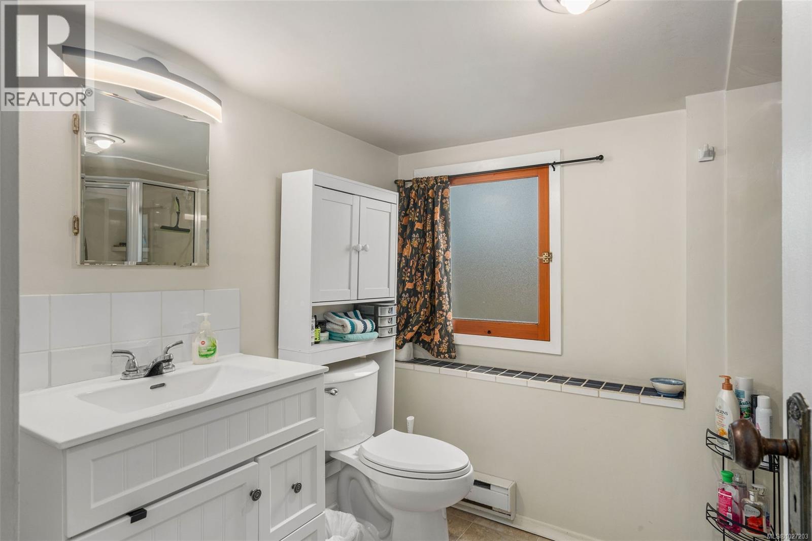  3107 Balfour Avenue, Victoria