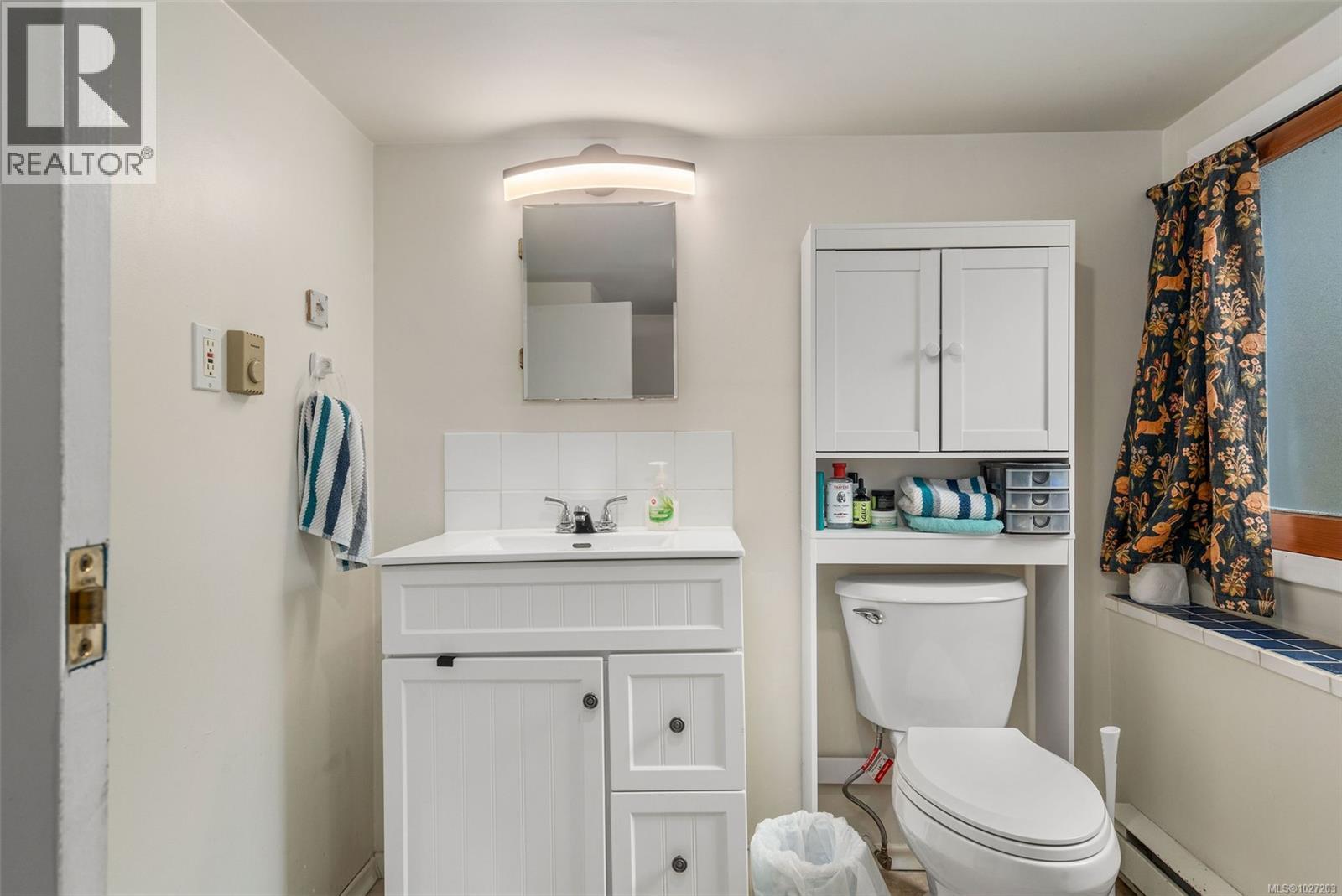  3107 Balfour Avenue, Victoria