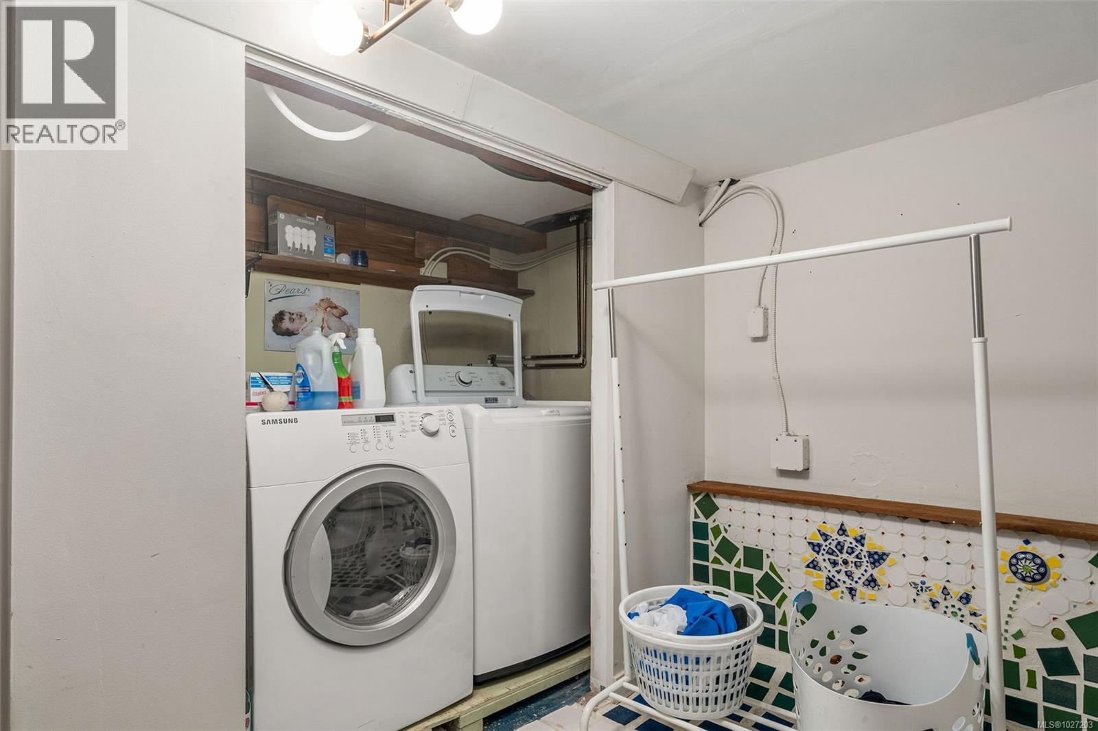  3107 Balfour Avenue, Victoria