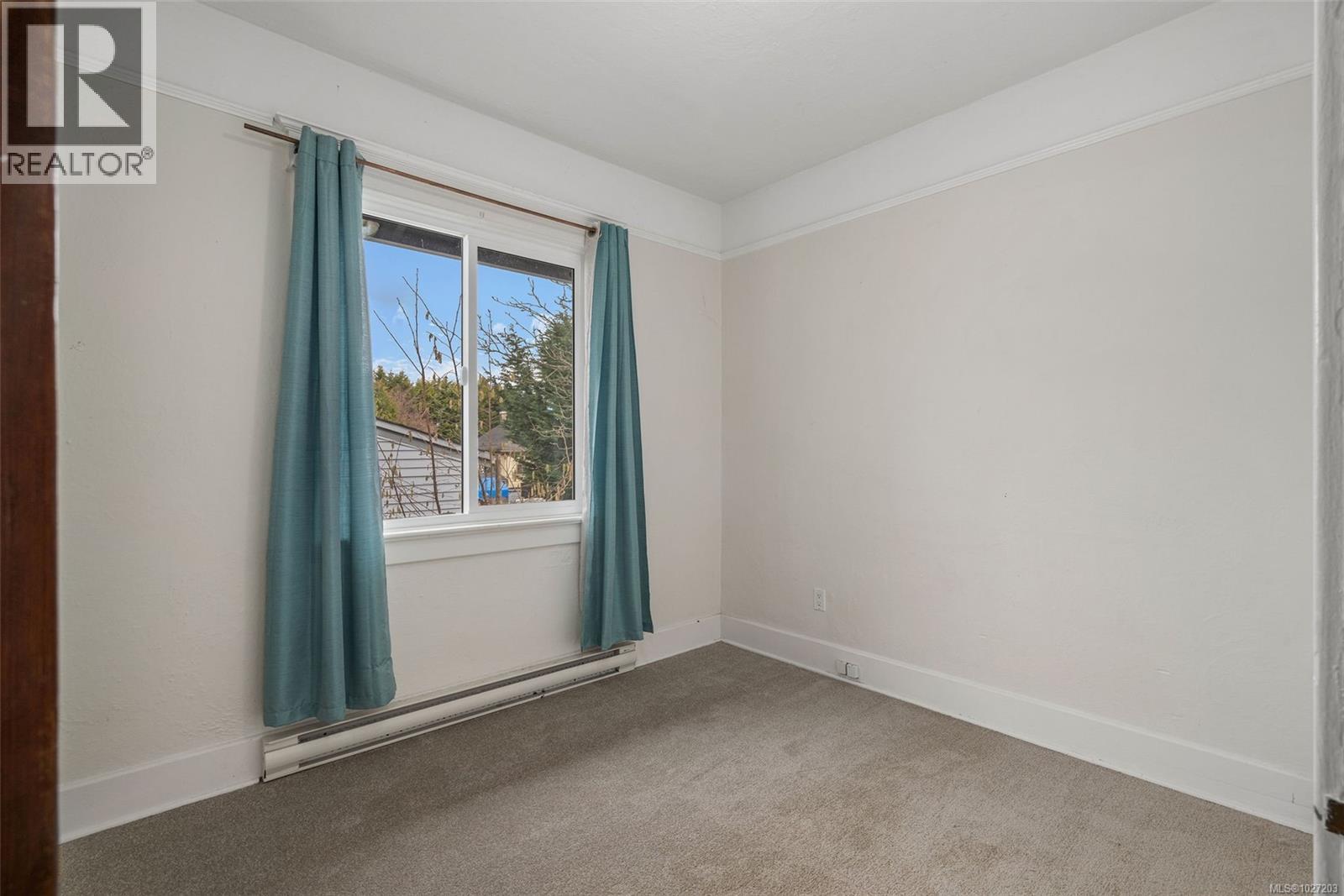  3107 Balfour Avenue, Victoria