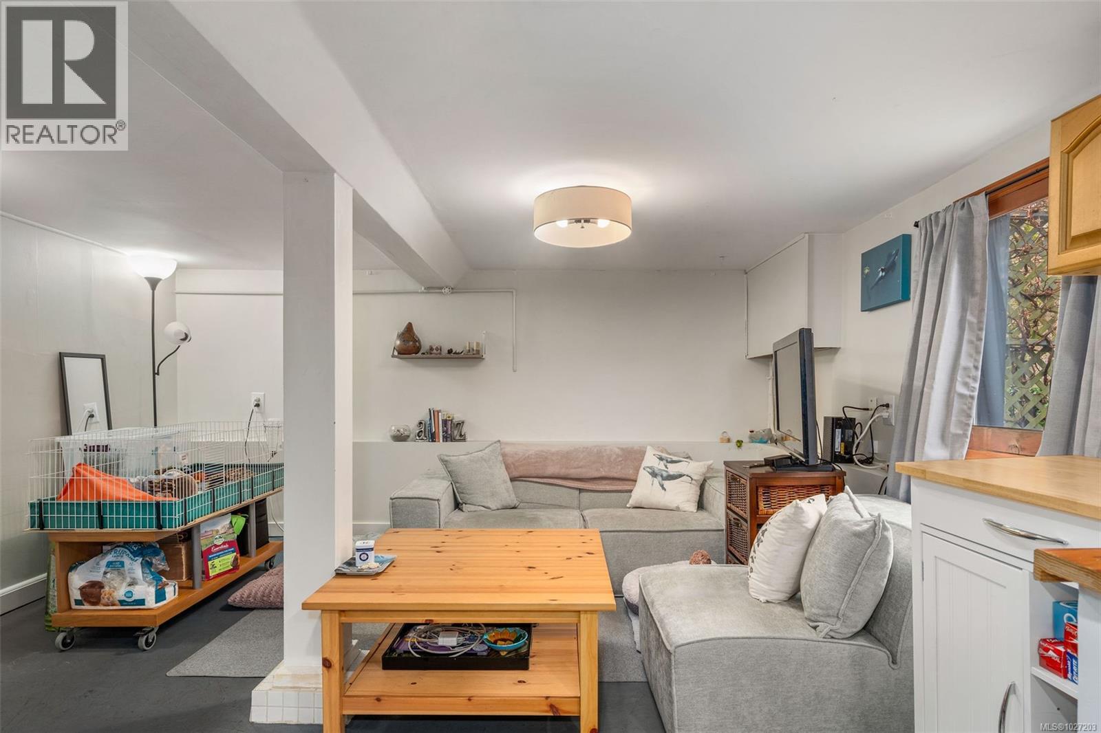  3107 Balfour Avenue, Victoria