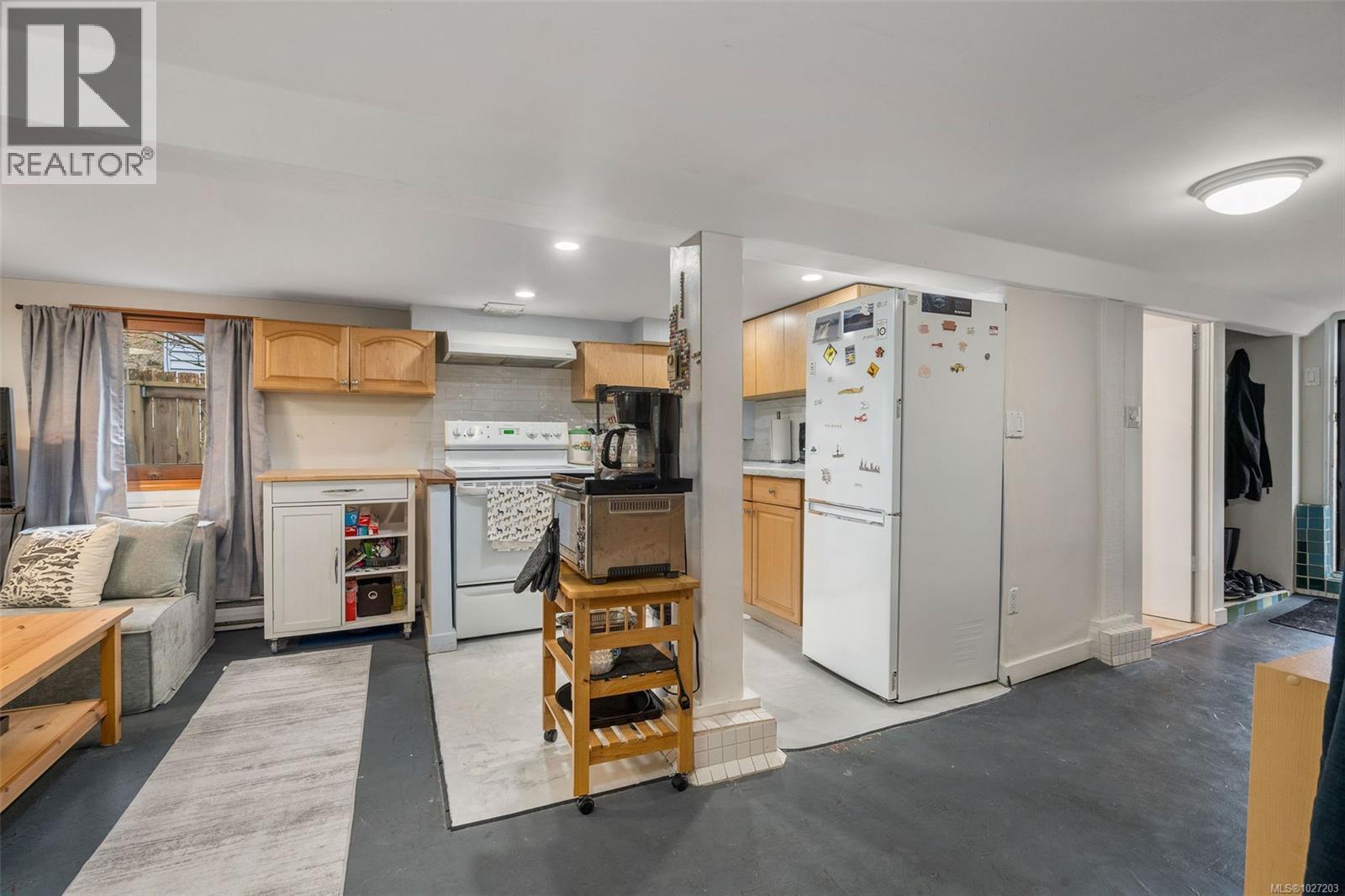  3107 Balfour Avenue, Victoria