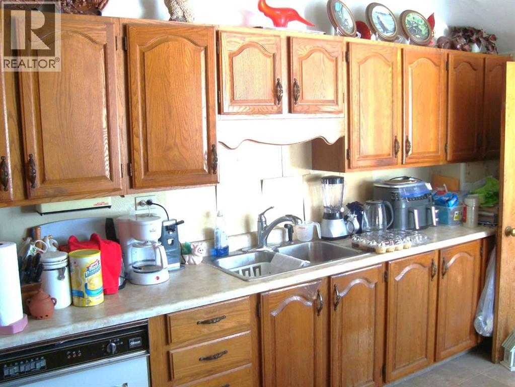 204 FIRST STREET S - 14