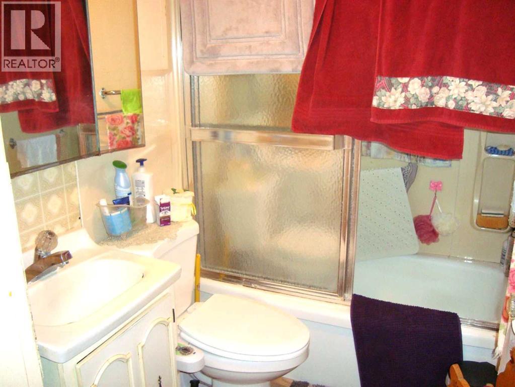 204 FIRST STREET S - 21