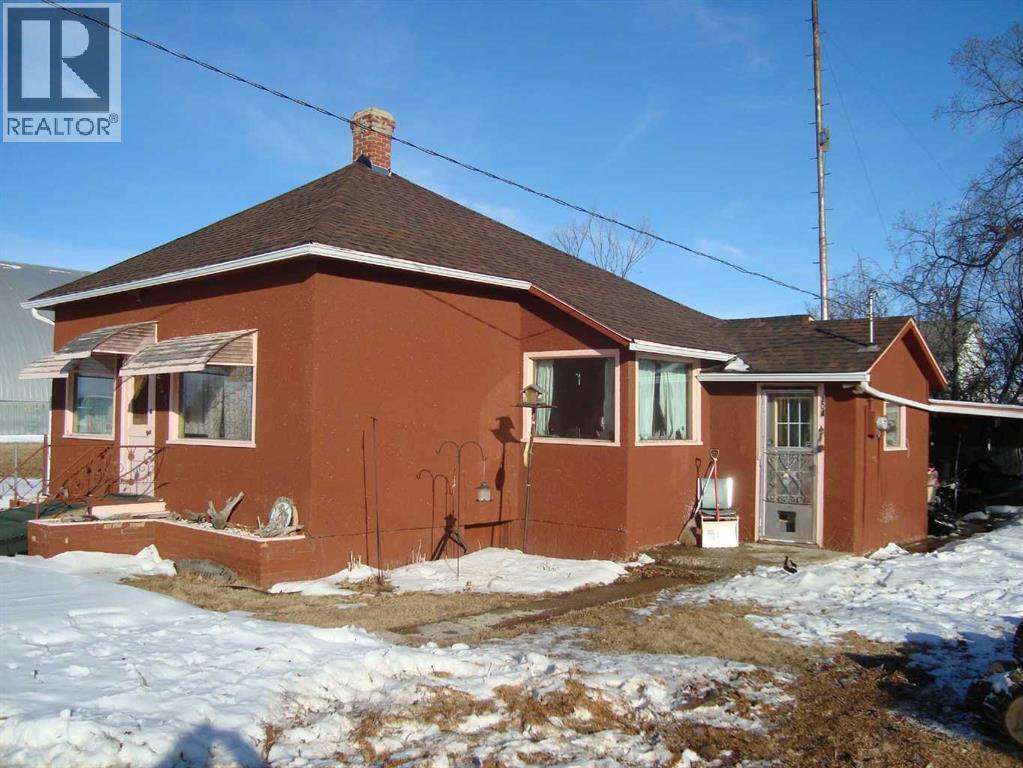 204 FIRST STREET S - 4