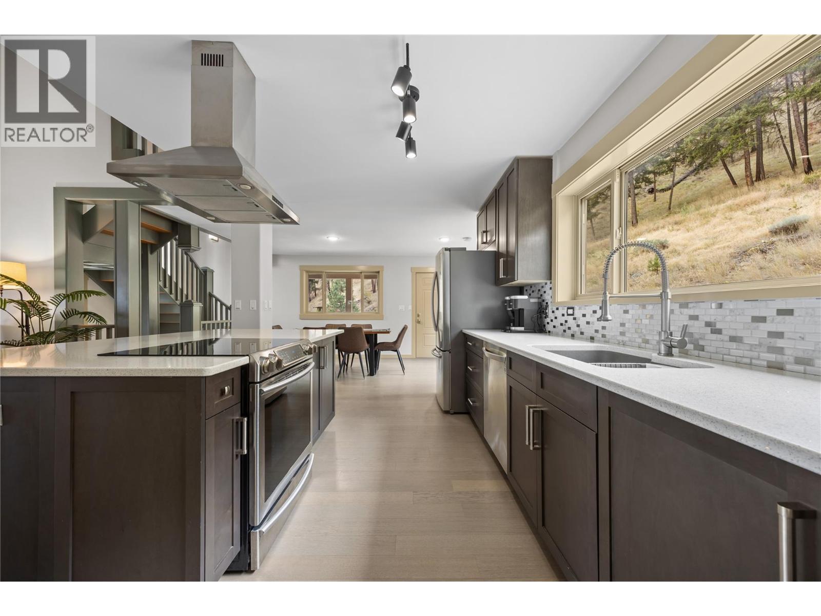 432 HWY 97 Highway, Summerland