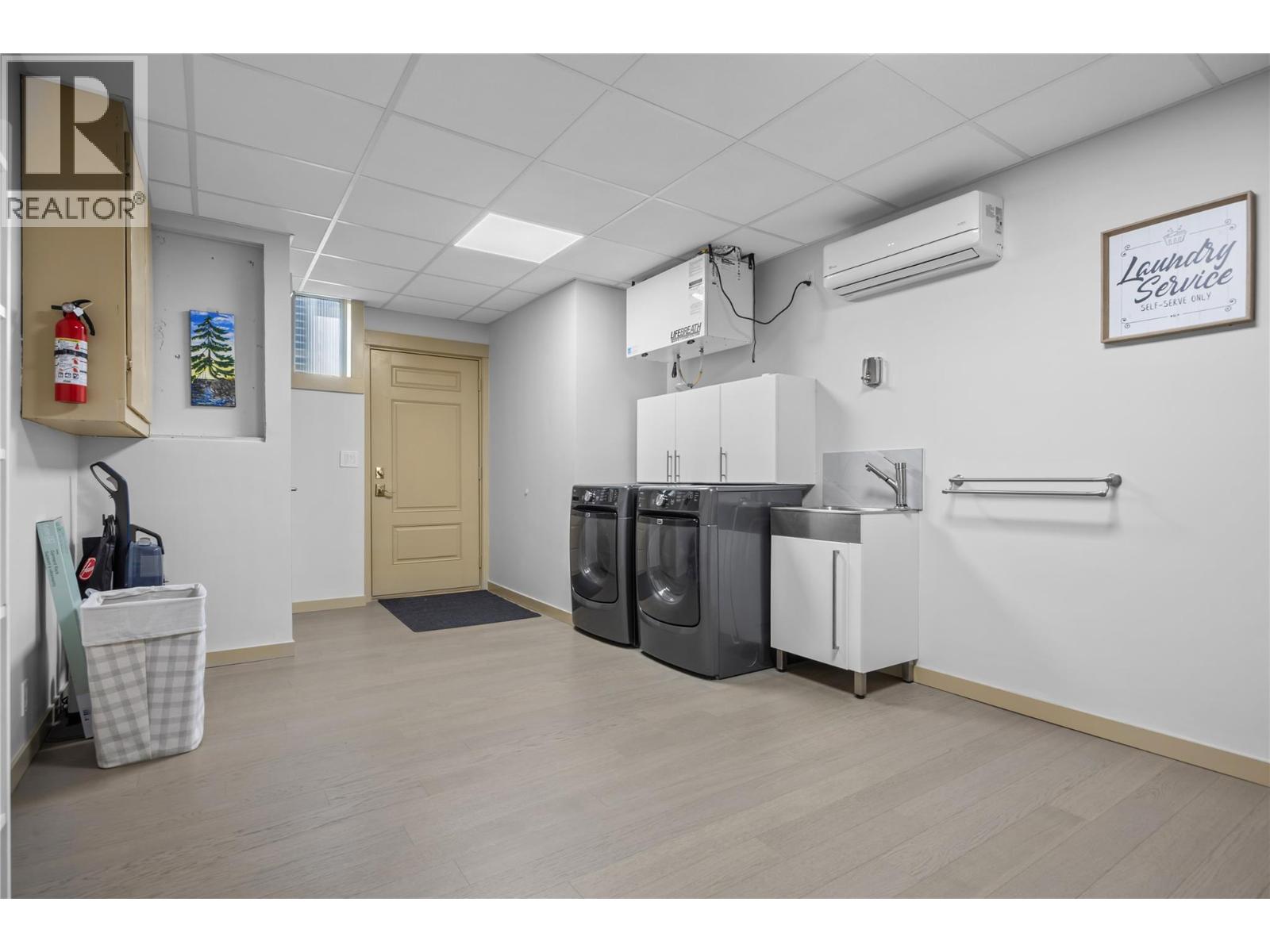 432 HWY 97 Highway, Summerland